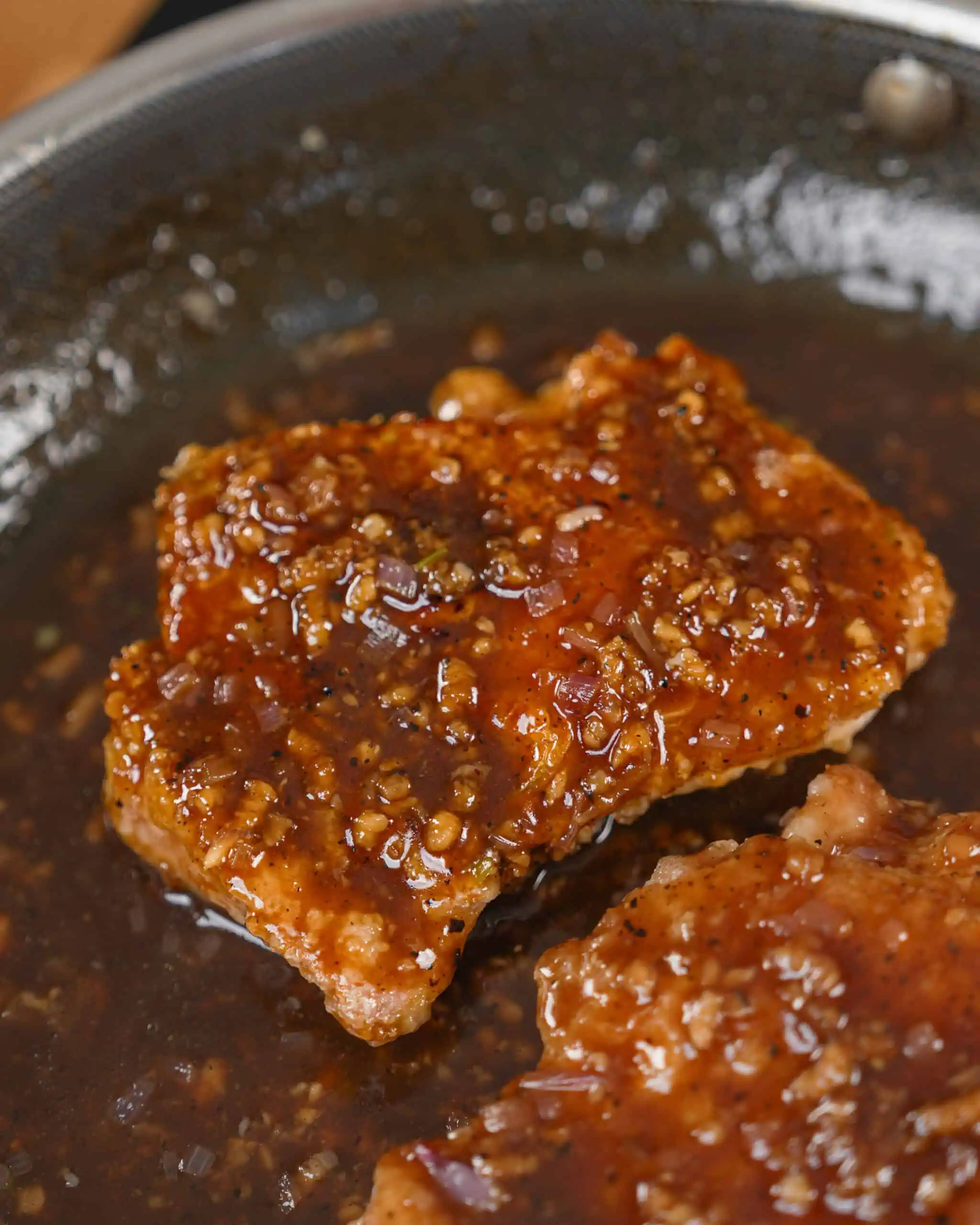 Crispy chicken cutlet simmered in a rich garlic soy glaze. - GENIUS EATS How to make crispy fried chicken