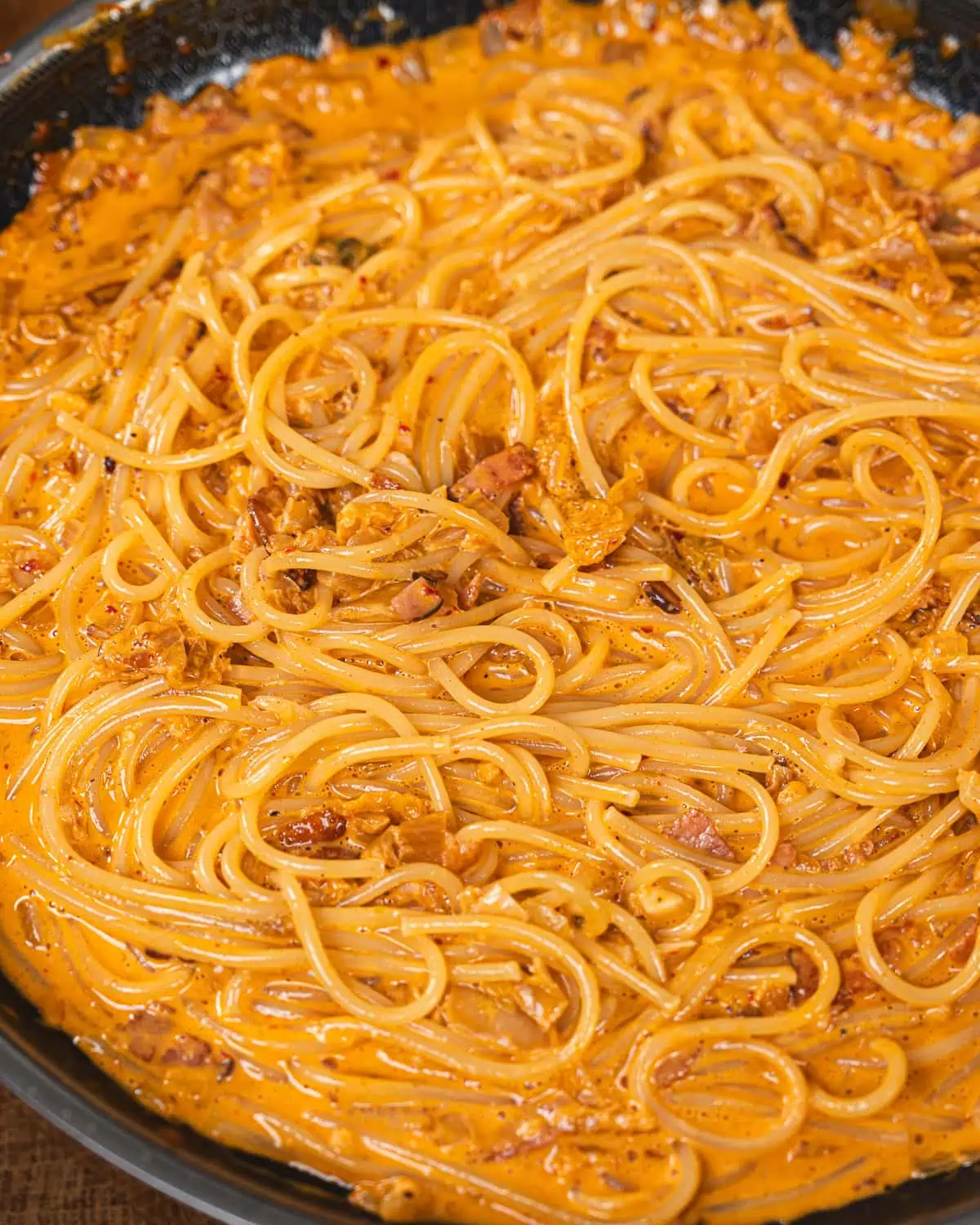 Kimchi pasta with bacon - GENIUS EATS Kimchi pasta with bacon