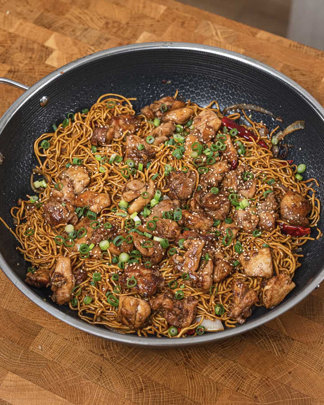 Crispy chicken stir fry noodles