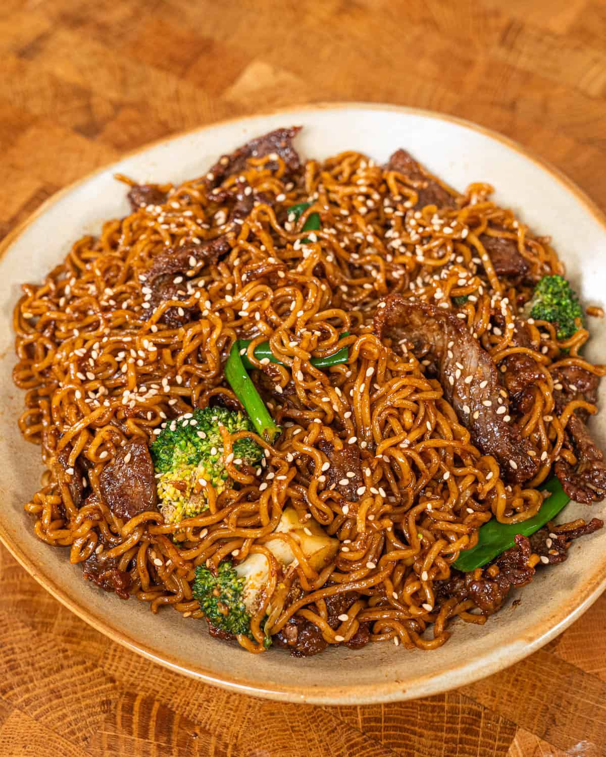Broccoli chow mein - GENIUS EATS Broccoli chow mein