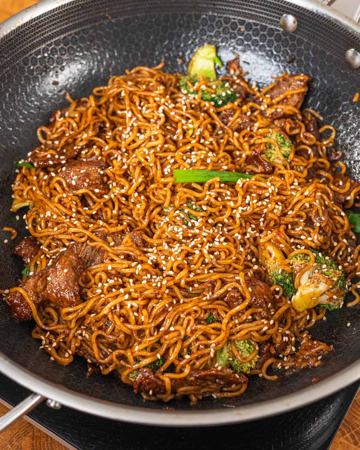 Chinese beef broccoli noodles - GENIUS EATS Chinese beef broccoli noodles